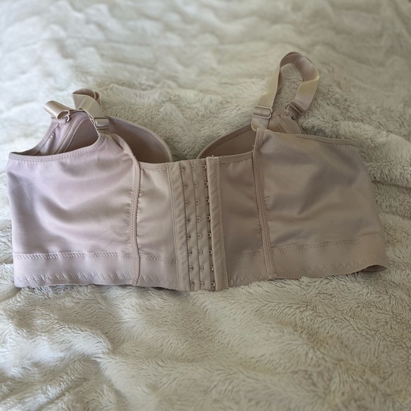 Cream Bra - Picture 2 of 5